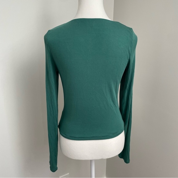 Aritzia Sunday Best Lula Longsleeve Top Ribbed Sweetheart Neckline Green Size L - Picture 3 of 6